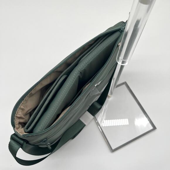 LULULEMON NWOT GIFT SET Green Nylon Crossbody Bag, Diaper Pad, and Shopping Bag - Picture 9 of 10